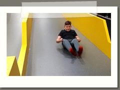 Wycieczka klas 6 do kina i Parku Trampolin